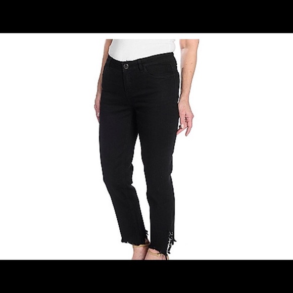 Raw Edge Ankle length Jeans - Picture 3 of 4